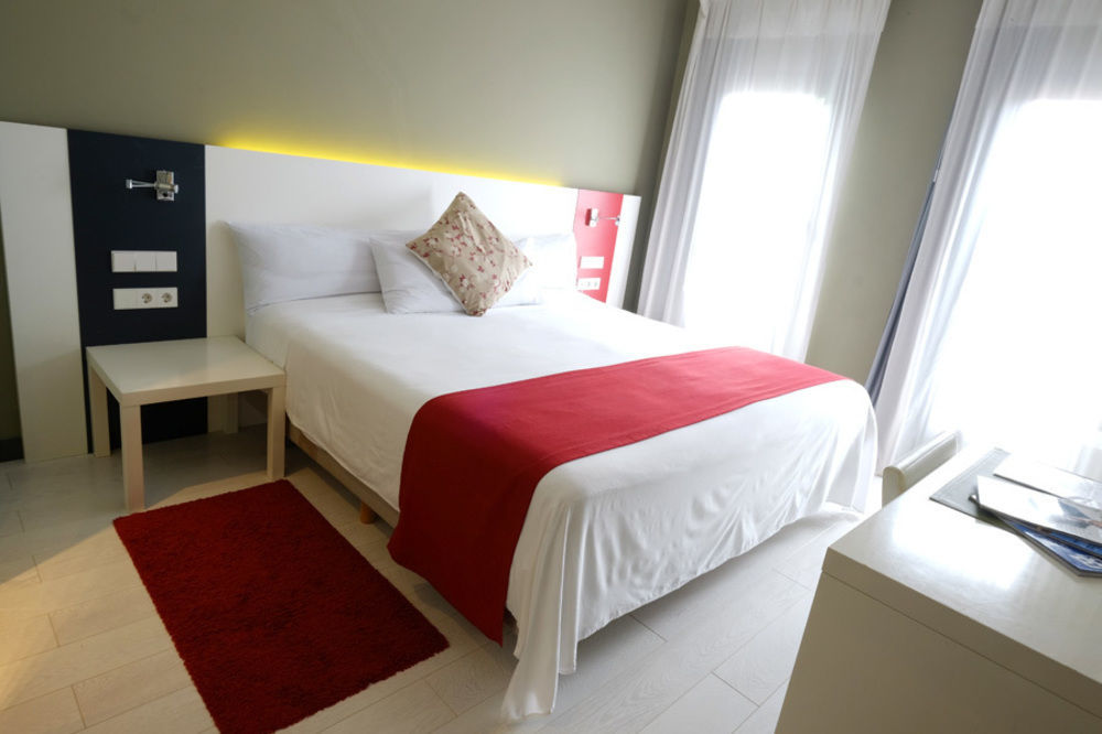 Magno Suites Malabo Екстер'єр фото