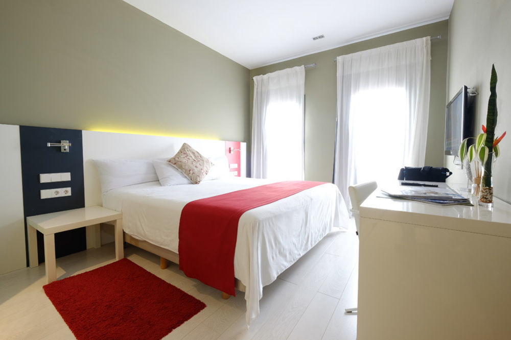 Magno Suites Malabo Екстер'єр фото